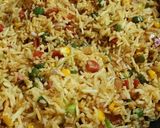 ચીલી ગાર્લિક ફ્રાઇડ રાઈસ (Chili Garlic Fried Rice Recipe In Gujarati) રેસીપી સ્ટેપ3ફોટો