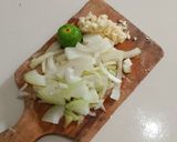 Foto langkah ke 2 dari resep Ayam Goreng Saos Mentega.