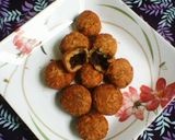 Foto langkah ke 5 dari resep Bola Isi Coklat Renyah Diluar Lembut Dan Lumerr Didalam.