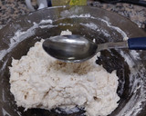 Foto del paso 2 de la receta: Bizcochitos para el mate !
