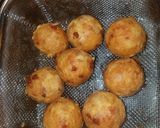 A picture of step 7 of Crispy chicken parm & mozzarella cheese balls.