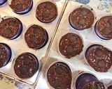 Foto langkah ke 2 dari resep Muffin Coklat Yogurt.