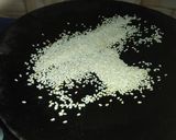 A picture of step 1 of Garlic til ki chutney.