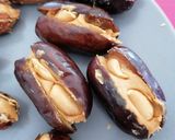 Foto del paso 2 de la receta: Dátiles rellenos de maní (snickers sin azúcar)
