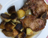 Foto del paso 3 de la receta: Chuletas cerdo con puré!!!!