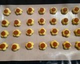 Foto langkah ke 3 dari resep Nastar bunga (tanpa cetakan).