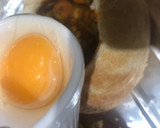 Foto del paso 7 de la receta: Nidos de huevo y sofrito de champiñones espárragos y zanahoria
