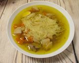 Gyöngyözve 🔥 főtt klasszikus ✨ tyúkhúsleves 🍲 recept fázis 6 fotója