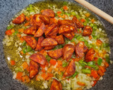 Foto del paso 2 de la receta: Ñoquis con tomate y chorizo