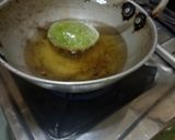A picture of step 4 of Bathua (chill) puri.