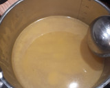Foto del paso 2 de la receta: Caldo de carcasas pollo y alitas