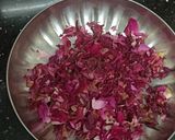 सूजी गुलाब के लडू रेसिपी चरण 4 फोटो