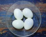 A picture of step 1 of Hot & Spicy Egg Vindaloo.
