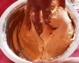 A picture of step 2 of Ribbon pakoda.
