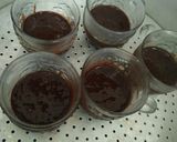 Foto langkah ke 2 dari resep Cake coklat lumer.