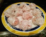 A picture of step 3 of Spanish-Style Meatballs in Sauce.