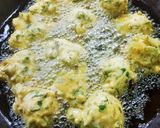 A picture of step 4 of Winter’s Crispy Delight – Methi Gota.