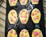 Une image de l'étape 3 de Madeleines aux pralines roses.