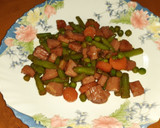 Foto del paso 5 de la receta: Salteado de verduras y chuletas de Sajonia con salsa de soja y toque picante