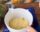 Gambar langkah 3 resipi Strawberry Thumbprint Cookies.
