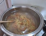 Sült, paradicsomos, virslis, penne recept fázis 2 fotója