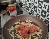 Foto langkah ke 2 dari resep Fettuccine Bolognese.