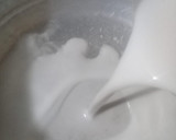 Foto del paso 1 de la receta: Mousse de piloncillo y jelly de guayaba con tejocote