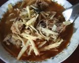รูปขั้นตอนการทำที่ 6 ของ แกงหน่อไม้ดองใส่ไก่(แก๋งหน่อส้มใส่จิ้นไก่)
