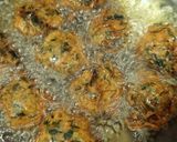 मेथी के पकौड़े(Methi ke pakoda recipe in Hindi) रेसिपी चरण 3 फोटो
