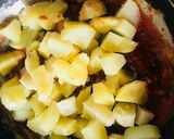 A picture of step 5 of Aloo Hara Pyaaz.