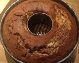 A picture of step 7 of Marmorkuchen (German Marble Cake).