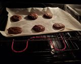A picture of step 5 of Dark Chocolate Chip Peppermint Cookies.
