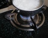A picture of step 2 of Rice soup.
