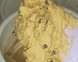 Foto langkah ke 1 dari resep Melted Choco Chip Cookies (Mud Cookies).