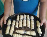 Foto del paso 2 de la receta: Cañoncitos rellenos de dulce de leche express 😋