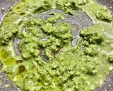 Foto del passaggio 6 della ricetta Pesto di foglie di Tarassaco