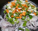 A picture of step 3 of Veg Tawa Pulao.