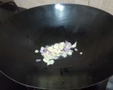Foto langkah ke 1 dari resep Tumis sawi daging saos tiram.