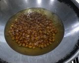 Foto langkah ke 1 dari resep Orek tempe kering.