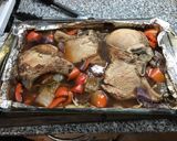 Foto del paso 4 de la receta: Carre de cerdo con hueso, al horno con cerveza negra