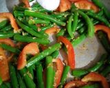 A picture of step 9 of Green beans salad.