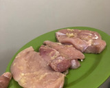 Foto langkah ke 2 dari resep Ayam suwir kemangi.