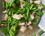 รูปขั้นตอนการทำที่ 3 ของ ผัดหมูดอกหอม
