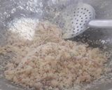 A picture of step 6 of Onion upma.