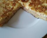 Foto del paso 7 de la receta: Tortilla de patata rellena de queso y jamón york