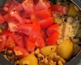 A picture of step 3 of Pressure cooker black eyed peas n potatoes.