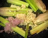Hình bước làm 1 của món Lươn Xào Lăn