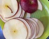 Foto del paso 1 de la receta: Rebanadas de manzana con mantequilla de cacahuate