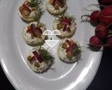 A picture of step 4 of Radish Canapés.