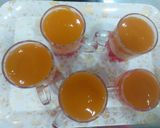 A picture of step 5 of Custard strawberry jelly with peach sauce.